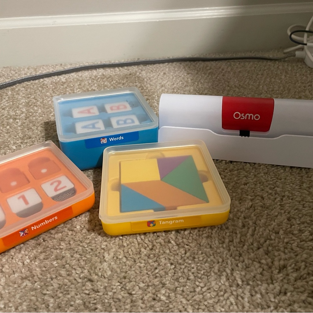 Osmo - Genius Starter Kit for iPad & iPhone (Base and All Accessories Included)
